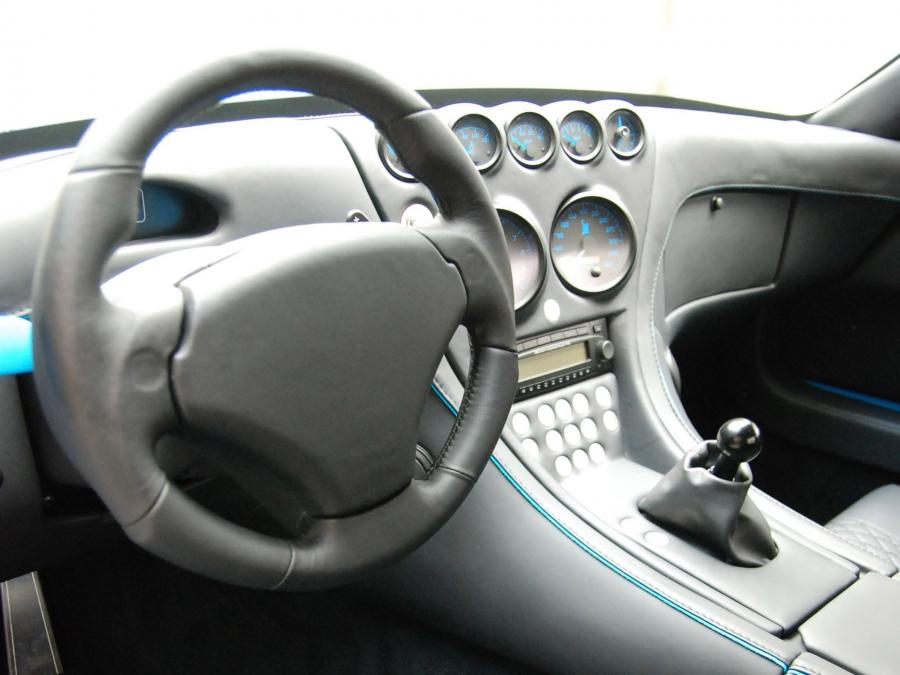 Интерьер Wiesmann GT MF5 2008 года  (фото 2 из 28)